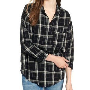 Lush Juniors XS Slouchy Pocket Henley Plaid Top